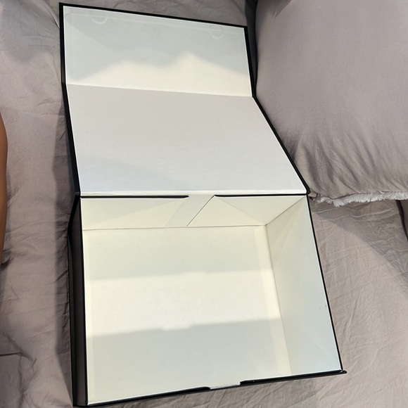 Authentic Gucci Box - Picture 6 of 8